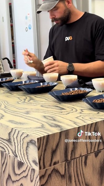 Junecoffeeroasters στο TikTok