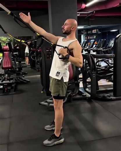 🔥 TRX Full Body Workout 1️⃣ TRX Single Arm Row to Bicep Curl