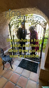 Cop Helps Old Lady | Manuella