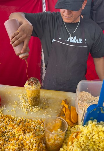 Preparación del Gazpacho de Piña con Jícama