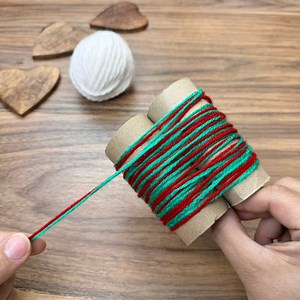 1.1M views · 7.6K reactions | Brilliant idea with toilet paper roll and yarns ❤️ so easy and cheap | Hobby | Facebook