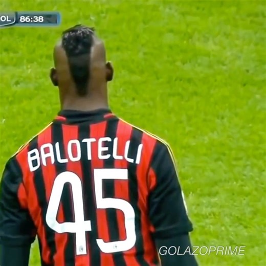 Football • Futbol • Soccer on Instagram: "Balotelli’s longshot back at AC Milan! 😱🙌"