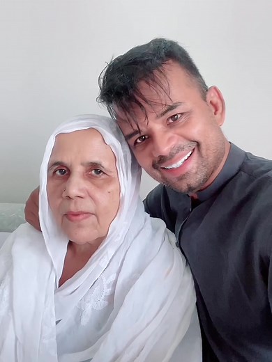 MashAllah meri maa.