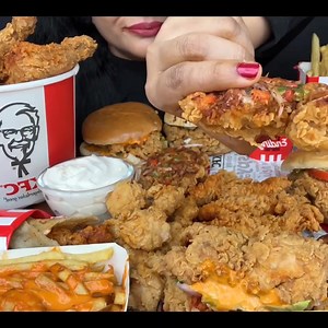 Asmr Eating Kfc Fried Chicken Legpiece Zinger Burger Peri Peri Chicken Legpiece Fries | Eating girlz