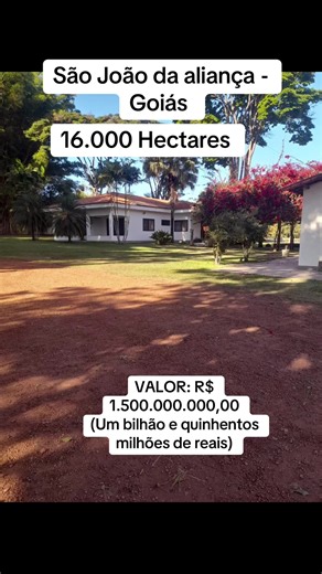 MEGA FAZENDA À VENDA – GOIÁS 💰 📍 LOCALIZAÇÃO: Região de São João da Aliança 🔹 ÁREA TOTAL: 16.000 hectares 🔹 ALTITUDE: entre 1.100 e 1.200 metros 🔹 SOLO: argila acima de 28% 🌱 POTENCIAL AGRÍCOLA • Atualmente 8.000 hectares em sequeiro • 1.500 hectares irrigados com pivôs instalados • Potencial para até 14.000 hectares irrigados 💧 RECURSOS HÍDRICOS • Aproximadamente 300 vertentes de água dentro da propriedade • O Rio Maranhão passa dentro da fazenda • Estrutura de piscinão para irrigação 🚜