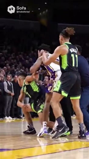 Court Chaos: Full-Team Brawl Erupts in Basketball Match! → #1#basketball#fighting#usashorts#sports