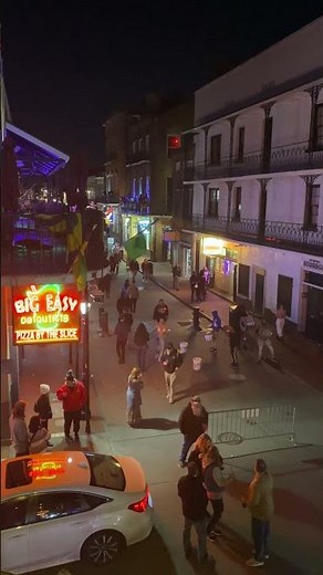 🥁Streets performers of New Orleans playing DRUMS