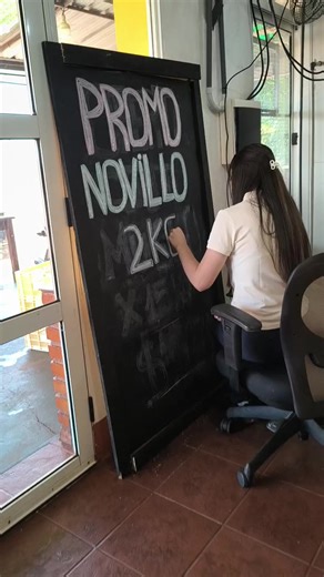 Preparando las promociones de enero en La Ruta de la Carne