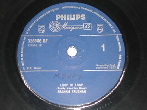 Frankie Vaughan - Loop De Loop