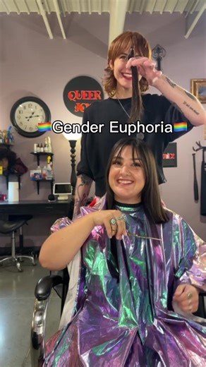 The world needs your joy. Don’t forget that #Omahahair #omahasalon #jpalm #shagomaha #omahaqueer Before and after hair transformation Hairstyles to go out Best haircut transformation Hair consultation Hair content creator Haircutting Trending hair styles Hair page Long hair to short hair transformation Curly hair Alt haircut Curly mullet Cool girl style Queer haircut Lesbian haircuts New haircut for women Hair style short You look happier now trend Hair stylist of tik tok Long sideburns on girls