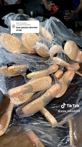 Membalas @user6091730638793 sepatu boot premium udah anti air anti minyak sepatu boot ready ukuran 39 40 41 42 43 44 45 , sepatu boot safety #sepatuboot #sepatubootsawah