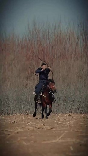 296K views · 1.6K reactions | I popoli dell’etnia Xibo sono bravi all’equitazione ed al tiro con l’arco. L’arco di corno è una cultura tradizionale dell’etnia Xibo che simboleggia il coraggio e la saggezza. | Radio Cina Internazionale | Facebook