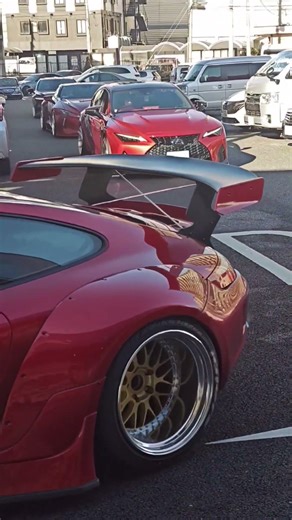 ポルシェ？、【MEGA SHOW –Night Reception–2026】搬入、船橋競馬場立体駐車場