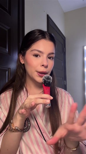 Maquillaje con Blush Rojo: El Secreto de Victoria's Secret