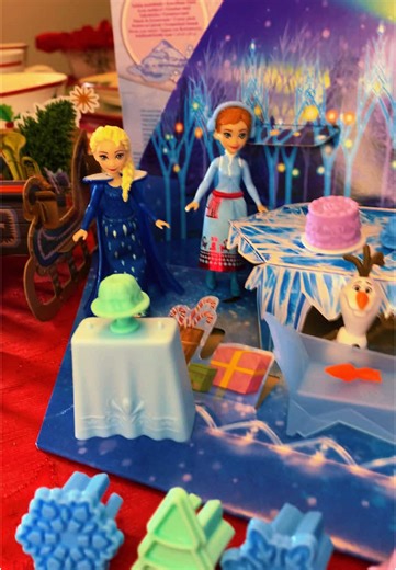 Olaf's Frozen Adventure Doll Advent Calendar Review