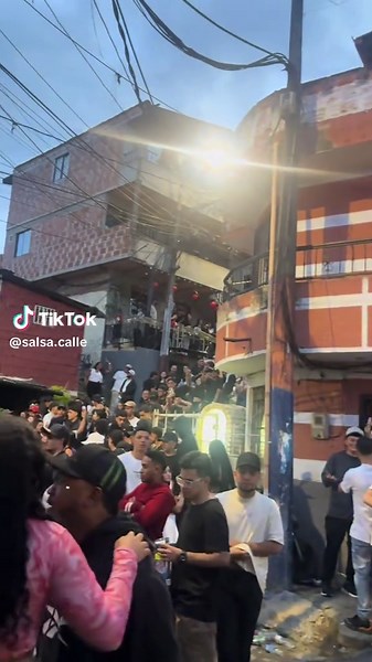 Disfruta la Salsa Callejera en Medellín