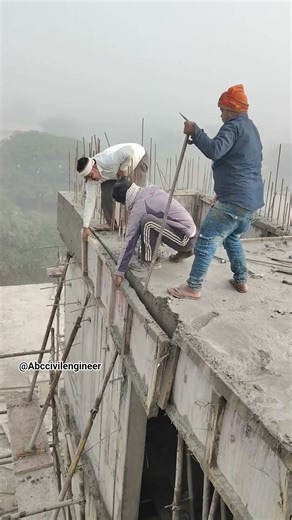 Centering Removal Techniques 👍 #ytshorts #centering #shuttering #construction #viral #trending
