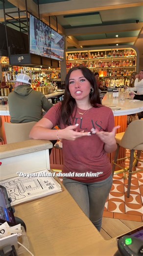 Always remaining fully attentive to our customers here at Atlas!👋#atlasbrooklyn #supportlocal #fyp #foryoupage #restaurantlife