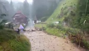 67K views · 997 reactions | Auch in St. Oswald wüteten unter der Woche schwere Gewitter. ⛈ Ein Video zeigt das Ausmaß des Unwetters. Danke an alle Rettungskräfte, die im Einsatz waren. (c) Freiwillige Feuerwehr Bad Kleinkirchheim | 5 Minuten Kärnten | Facebook