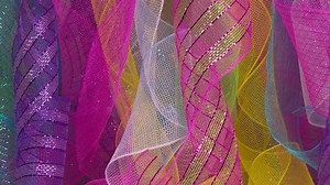 Let us show you how to use this fun medium and get you started on festive and personalized pieces for your home or the home of a friend—these make great gifts! | Hobby Lobby