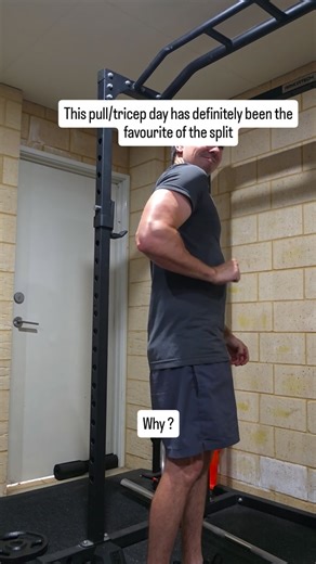 Michael Irons on Instagram: "This pull + triceps day ended up being my favourite of the block for one reason: Every set can be pushed close to failure without wrecking recovery. Training 0–2 reps in reserve is where hypertrophy really happens. High muscle tension, full fibre recruitment, and enough fatigue to stimulate growth — without needing max loads or grinding compounds every session. That’s why these days drive progress so well: • more quality reps • better mind-muscle connection • easier 