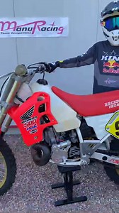 Exclusif ! Démarreur électrique pour honda 500CR ! kit performant et facile a installer ! Existe aussi pour autres motocross et quad " vintage " comme : 125 250 yz , 250 yzf , 250 500 cr , 650 xr , 250 500 kx , 350 banshee , 250 trx r , 500 lt .... n'hésitez pas a nous contacter ! contact@manuracing.com plus d'info et achat sur l'un de nos sites : www.125honda.com www.equipementmotard.com #manuracing #pantheramotor #kiniredbull #oneal #onealracing #onealriders #budracing #holeshotdrink #oneal | 