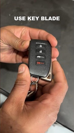 Smart Key Fob Battery Change on Toyota Lexus #techtips