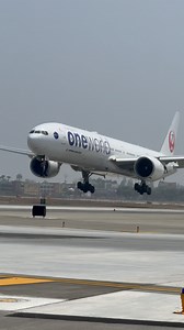 136K views · 4.2K reactions | @japanairlines_jal landing on the inboard runway, 24L - #japan #japanairlines #japanairlines_jal #oneworld #oneworldalliance #b777300er #b777lovers #boeing #boeinglovers #boeing777 #b777 #777 | speedbirdhd | Facebook