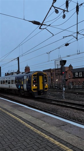 Northern Rail class 158 arriving at Newcastle