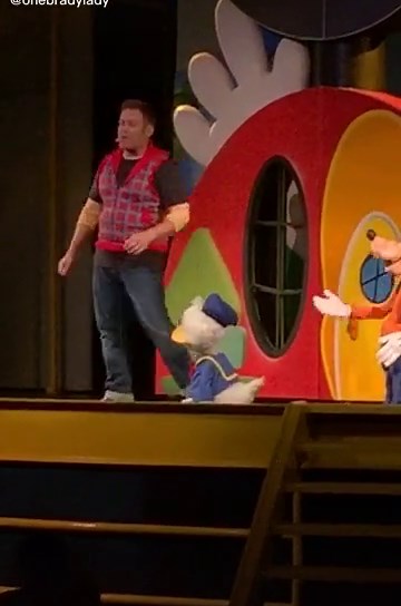 Remembering Donald Duck's Puppet Show: Nostalgic Moments