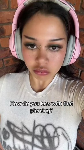 How to Kiss with Lip Piercing | Vertical Philtrum Piercing Tips