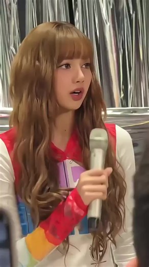 I miss her sm 🥹💛 #LISA | Lisa fans