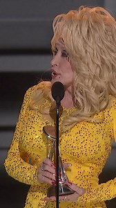 With this years CMA awards officially in the rear view, we’re looking back at some of our favorite moments from former CMA hosts 👀 Click the link in our bio for the full article with more great moments and insights! 👆#artistradar #top10 #cmaawards #fortnash 🎥: @cma | Fort Nash