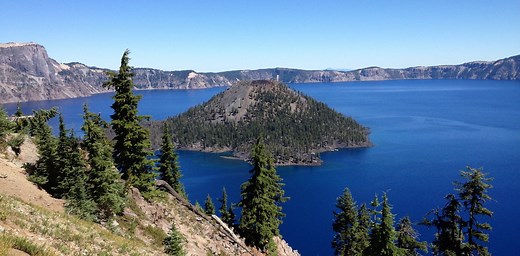 Why is water different colors in different places?