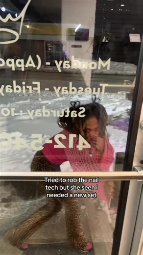 Auji E | Creator | Came for 10k left with a new set but a win’s a win 😂👏🏽 You still got time to go get that Valentine’s Day set!💋 . Book @_kalinailedit... | Instagram