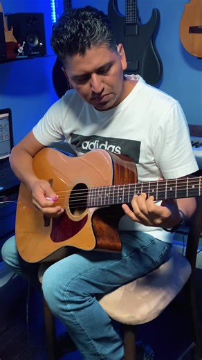 Solo Dios hace al hombre feliz 🎤🎤🎵🎵🎵🗣️🗣️😃🤗🎸#coritos #alabanzas_cristianas #guitaviolin #requinto