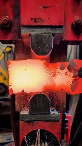 What type of truck did this GIANT leaf spring chunk come from? I'll give you a hint, it's over 26,000lbs 🤘 I needed a quick distraction from what I was working on and decided to let the metal decide where to go. #fire #steel #blacksmith #handmade #sword Coal Ironworks | FlatlineMetalworks