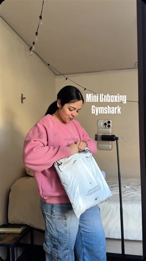 Eve on Instagram: "Unboxing 👹 @gymshark #gymclothes #Unboxing #gymshark"