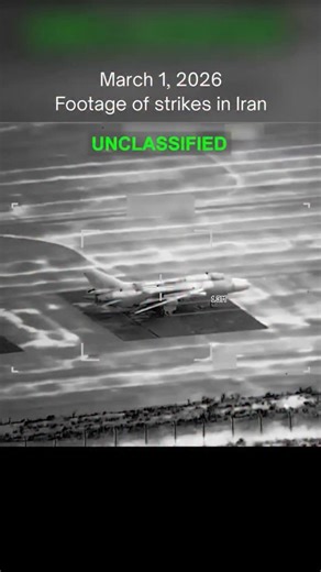 Arleigh Burke-class destroyers are primary multi-mission combatants equipped with a 90-96 cell Mk 41 Vertical Launching System (VLS). They fire Tomahawk cruise missiles, Standard Missiles (SM-2, SM-3, SM-6) for air/ballistic defense, and Evolved SeaSparrow Missiles (ESSM), supplemented by Harpoon anti-ship missiles. #epicfury #operationepicfury #tomahawk #usnavy #usa | Ships & Models by Erick Navas