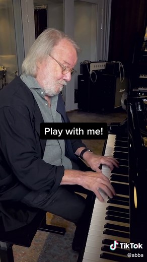 Fun Duet with ABBA: Play with me!