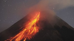 Mueren 22 alpinistas tras la erupción del volcán Merapi, en Indonesia