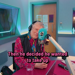 Merry Xmas Everybody! 🎄 Noddy Holder reveals how Slade’s iconic Christmas song was written after a night in the pub… | Greatest Hits Radio