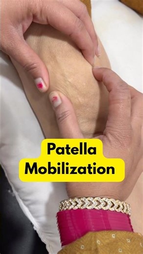 Patella Mobilization | घुटने की ढील Knee Cap Stiffness कैसे ठीक करें #ytshorts #kneepain