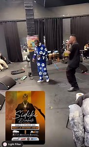 595K views · 40K reactions | Iba One est déjà à Paris pour soutenir son frère et ami Sidiki Diabaté . Rendez-vous ce Samedi 08 Février à l'U-ARENA  | Diabateba Music Guinée | Facebook