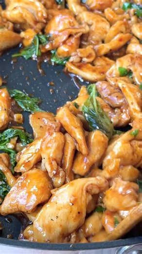 John Gregory-Smith on Instagram: "Thai Style Chicken with Black Pepper and Basil – Recipe below I have been making my super quick and easy chicken stir-fry so much at the moment. It’s inspired by a few different Thai chicken recipes, and a Chinese stir-fry method where you velvet the meat. If you make this high protein dinner, batch cook a load for delish lunch in the office. Enjoy x John Serves 4 600g chicken breasts, sliced into very thin strips 1 tbsp light soy sauce The juice of ½ a lime 1 t