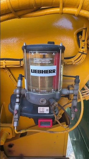 ✅ The Liebherr Auto greaser #crane #contentcreator #constructionequipment