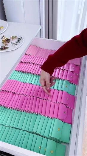 ASMR Packing a Luxury Jewelry Gift Box