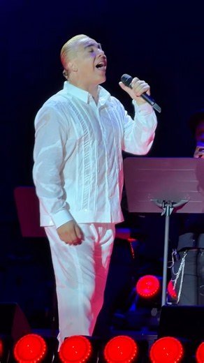 nunca voy a olvidarte - cristian castro 3/8 #sorcia #sorciaconciertos #cristiancastro