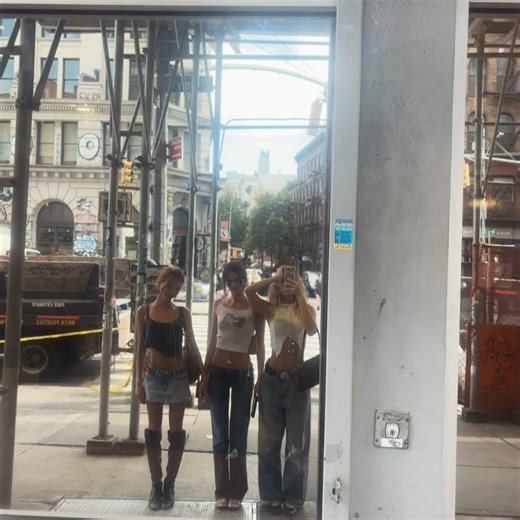 Ruby Rose Turner on Instagram: "🪁 b that easy"