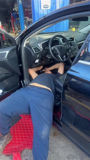 Ford Fusion 2018 Hybrid: Heater Actuator & Oil Change